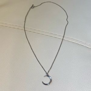 New 925 silver crescent moon necklace